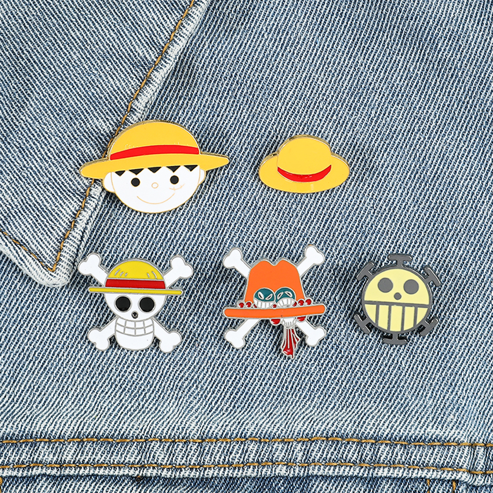 One Piece Brooch Anime Cartoon - One Piece Straw Hat recension och pris